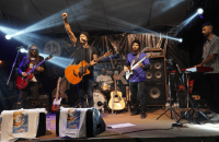 7-festival-de-rock-na-ilha-chega-a-praia-do-pereque-nos-dias-2-e-3-de-maio-2-1.png